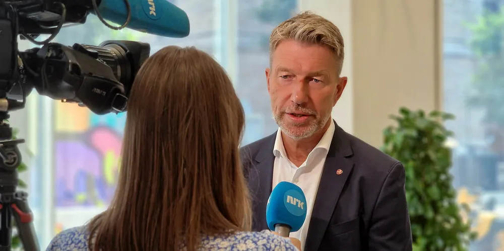 . Terje Aasland.