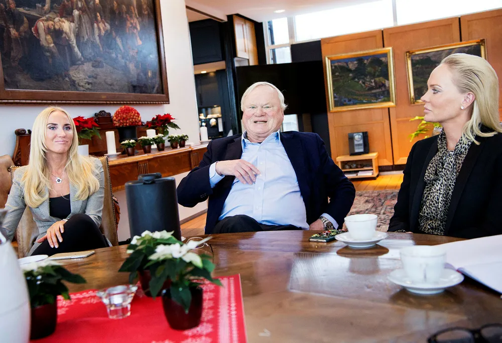 – For å ha en betydning i dette markedet må du har størrelse, så jeg er klar for å kjøpe tankskip hele tiden, sa John Fredriksen tidligere denne måneden. Her sammen med døtrene Cecilie og Kathrine Fredriksen. Foto: Elin Høyland