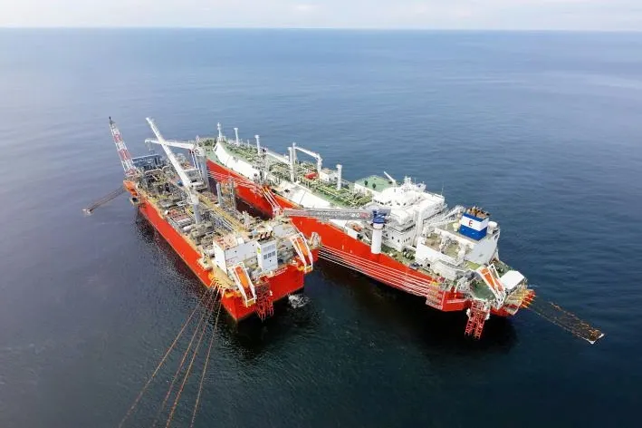 The Tango FLNG unit sits alongside the larger Excalibur FSU for Eni’s Congo LNG project.