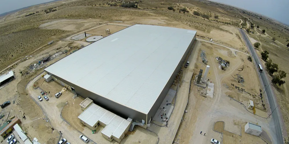 AquaMaof's 2,000 tons capacity sea bream facility in the Israeli Negev desert.