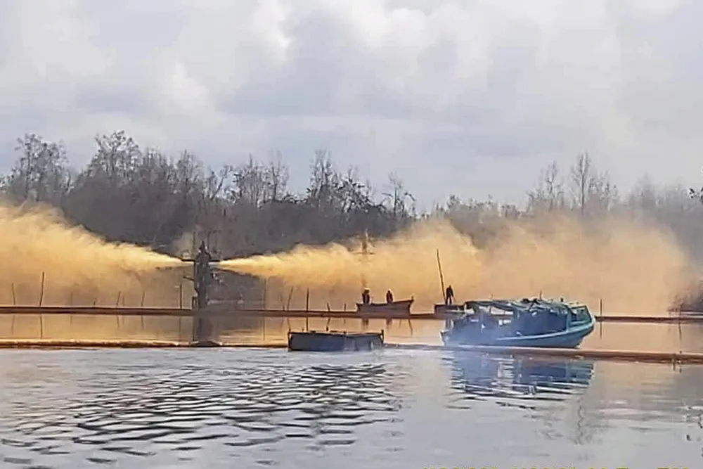 Environmental disaster: the Santa Barbara South-1 well in the Niger Delta that has been jetting huge volumes of oil into the Niger Delta since 5 November 2021