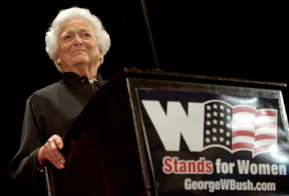 USAs tidligere førstedame Barbara Bush er død. Foto: Chip East/Reuters/NTB Scanpix