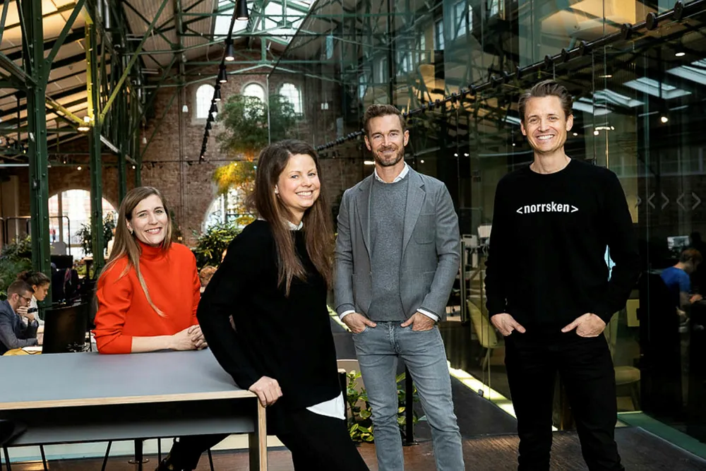 Klarna-gründer Niklas Adalberth (ytterst til høyre) – med partnerne i Norrsken – investeringsdirektørene Agate Fremaine (til venstre), Tove Larsson og sjef for investeringer, David Frykman.