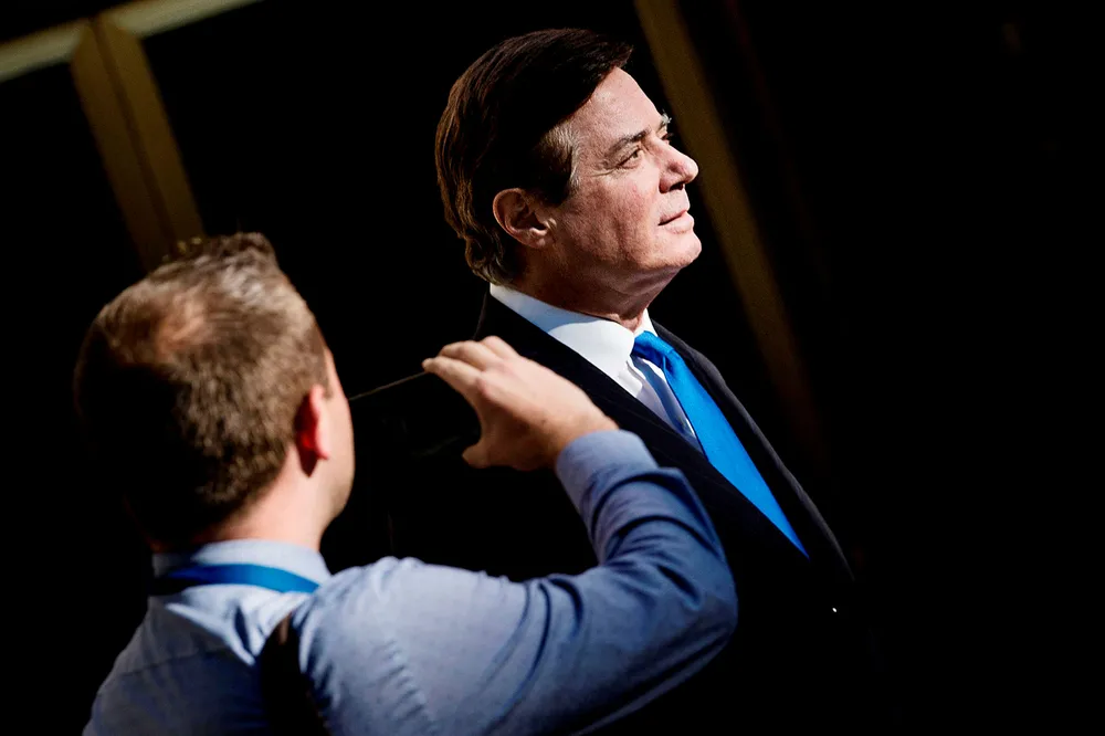 Paul Manafort, Trumps tidligere valgkampsjef, er tiltalt for konspirasjon mot USA, hvitvasking av penger, skatteunndragelse og falske forklaringer. Foto: Brendan Smialowski/AFP/NTB Scanpix