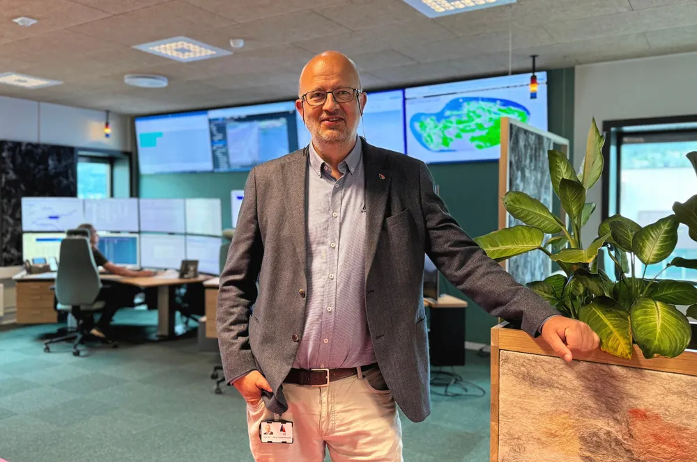 – Etter det vi forstår, er vi med vår løsning for mFRR EAM den første aktøren som er kommet igjennom nåløyet hos Statnett, sier Bengt Jostein Haugnes, leder for Energi og Marked i SFE.