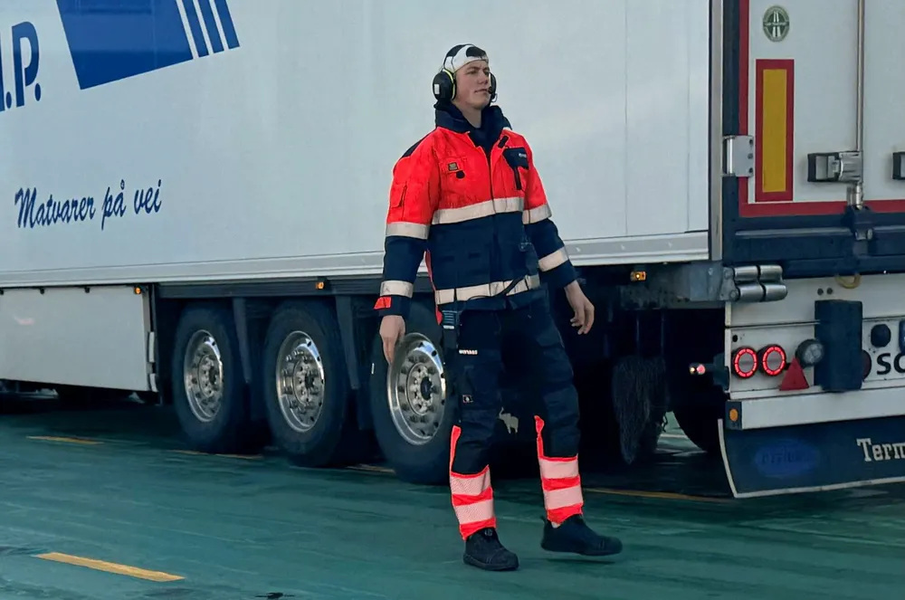 Sondre Emil Moldestad er matroslærling hos Fjord1. Ferjerederiet opplever et rush av lærlinger.
