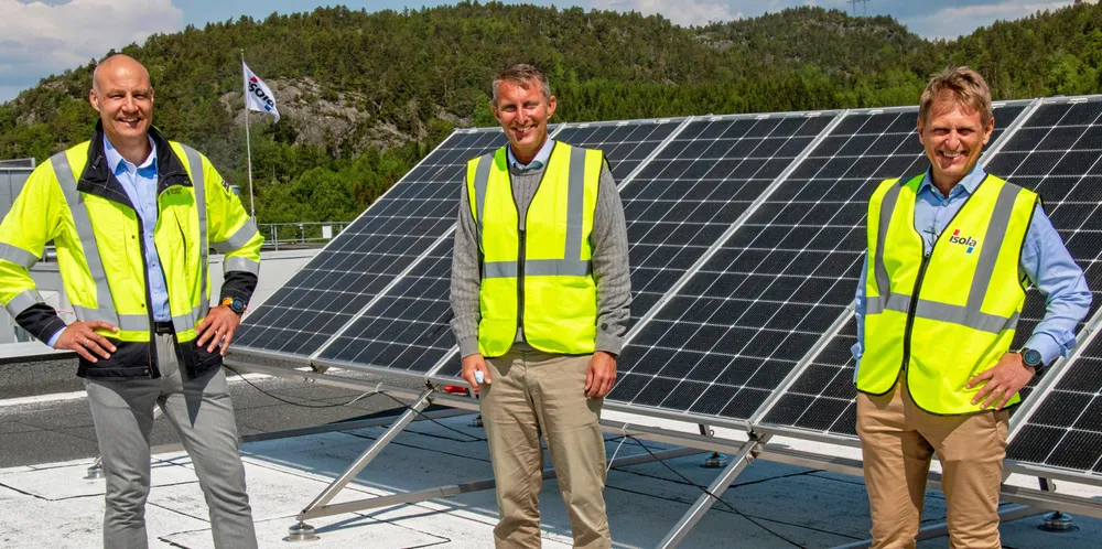 Skagerak Energi har kjøpt seg inn i solcelleleverandøreren Isola Solar. De leverer løsninger med integrerte solcellepanel til både nærings- og forbrukermarkedet.