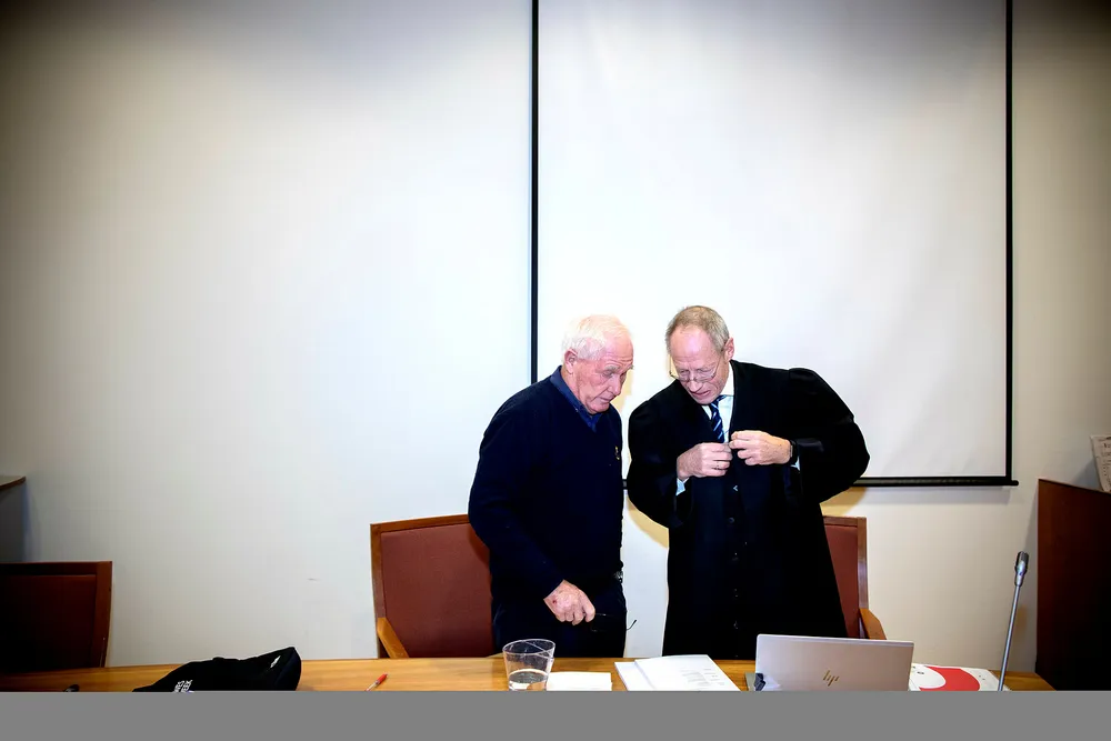 Familiefeiden i skipsrederfamilien Bergshaven har snart pågått i 30 år. Herman Bergshaven saksøker nok en gang sin bror Atle Bergshaven. Her er Herman (til venstre) sammen med sin advokat Nils-Henrik Petterson.
