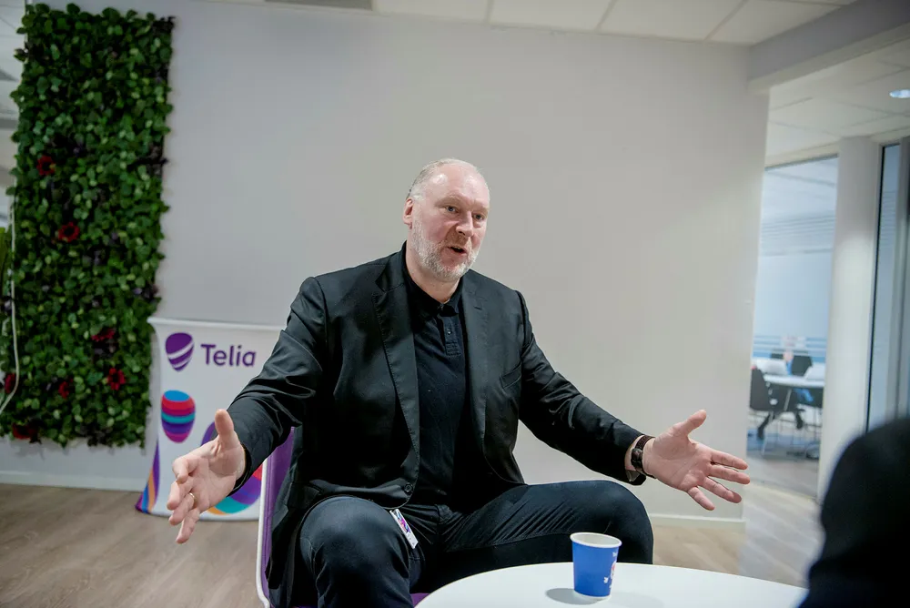 – Rett etter 12. mars så vi en dobling av samtaler og 22 prosent mer databruk enn normalt i mobilnettet, sier administrerende direktør Stein-Erik Vellan i Telia Norge.