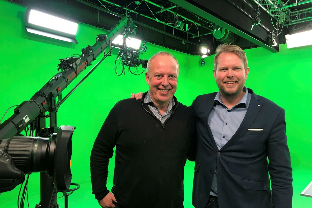 Styreleder Alf Lande (til venstre) i Ullevaal Media Center sammen med daglig leder Ole-Andreas Løvland i Trippel-M.
