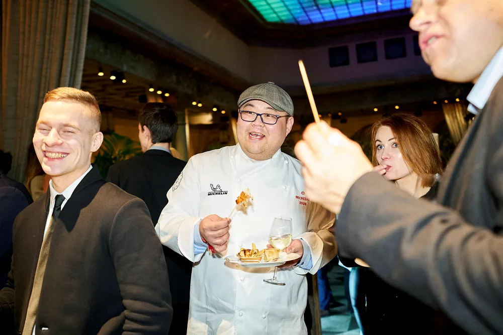 Vladimir Pak fra Omakase mottok Michelin-stjerne. Her på etterfesten på Britannia hotell i Trondheim sentrum.