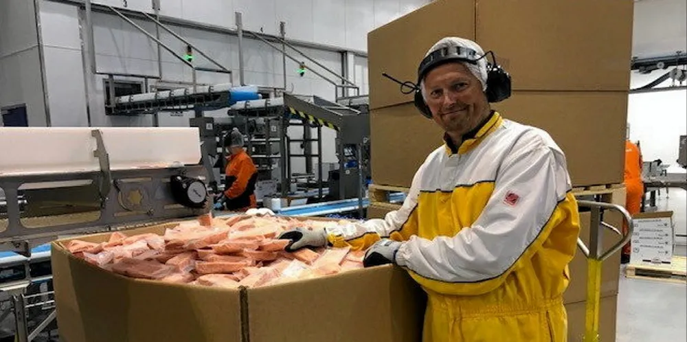 Jørn Hjelle jobber i filetavdelingen til Nordlaks Produkter