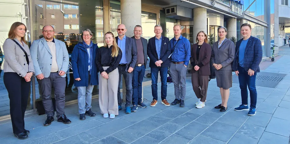 Marita Sedeniussen, Arnstein Næss, Jonette Braathen, Ida Marie Grape, Tom Vegar Kiil, Roger Hansen, Rolf Guttorm Kristoffersen, Ole Andreas Dahle, Ida Sandvik, Ida Pollan Thowsen og Jan Roger Lerbukt.