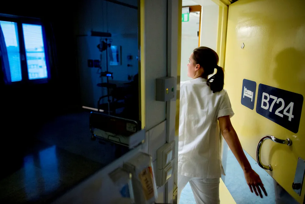 I Norge har vi en omfattende offentlig sektor med over 800.000 ansatte. Hver dag skal de bidra til at Norge blir et bedre land å leve i gjennom effektiv og trygg saksbehandling, god infrastruktur og gode tjenester til befolkningen, enten det er i politiet, på sykehus og skoler eller i byråkratiet. Foto: Tore Meek /NTB scanpix