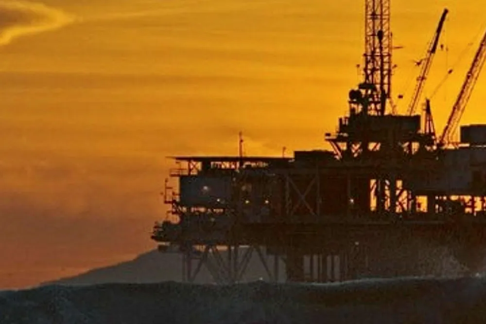 Norway platform: workers threaten strike