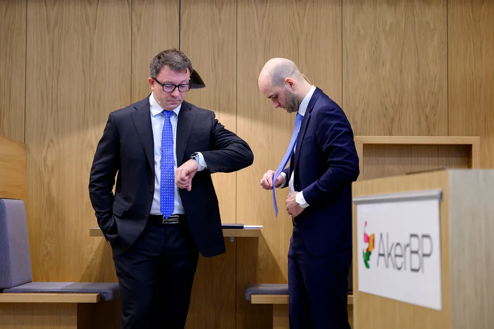 Administrerende direktør Karl Johnny Hersvik (til venstre) og finansdirektør David Torvik Tønne i Aker BP.