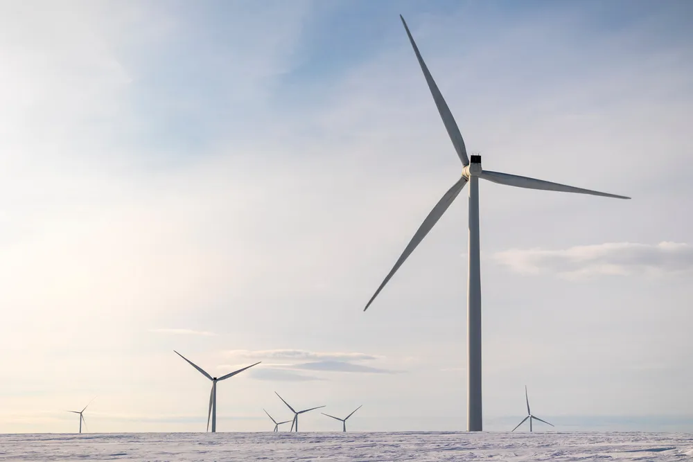 Varangerkraft skal bygge hydrogenfabrikk i Berlevåg. Vindmølleparken på Raggovidda skal forsyne fabrikken med strøm.