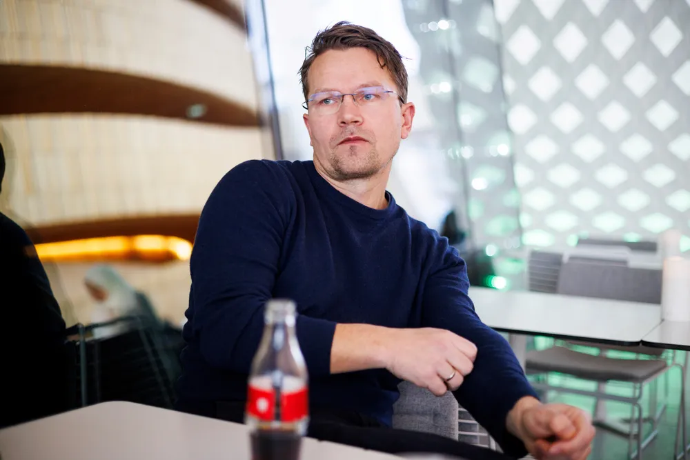 For meg er dette interessante observasjoner, tolkninger og analyse, skriver økonomiprofessor om Martin Bech Holtes (bildet) bok «Landet som ble for rikt».