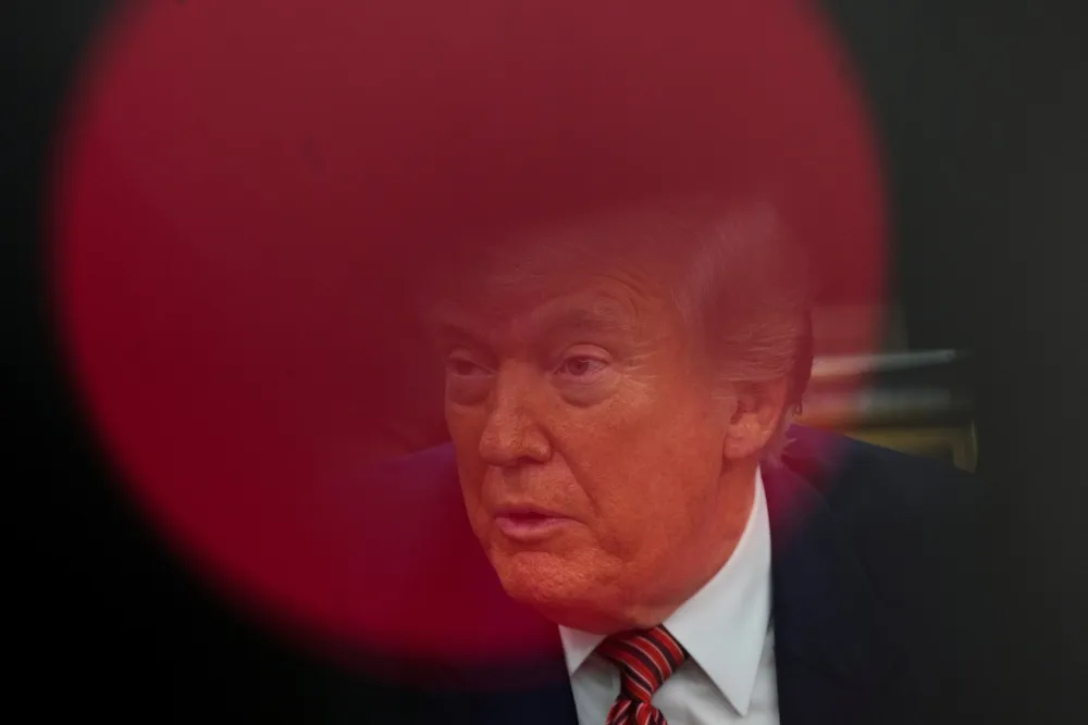 USAs president Donald Trump sier nå at han ikke vil gi grønt lys til en avtale med EU.