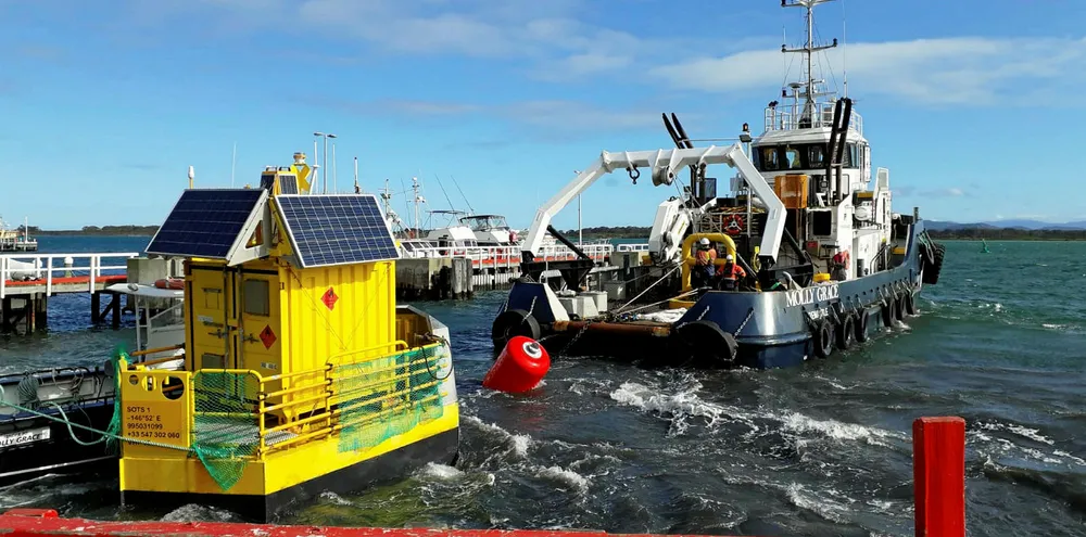 Akrocean WindSea floating lidar in tow-out