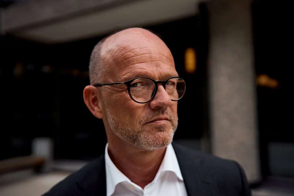 NHO-sjef Ole Erik Almlid krever skatteoppklaring fra finansminister Jens Stoltenberg og Arbeiderpartiet.