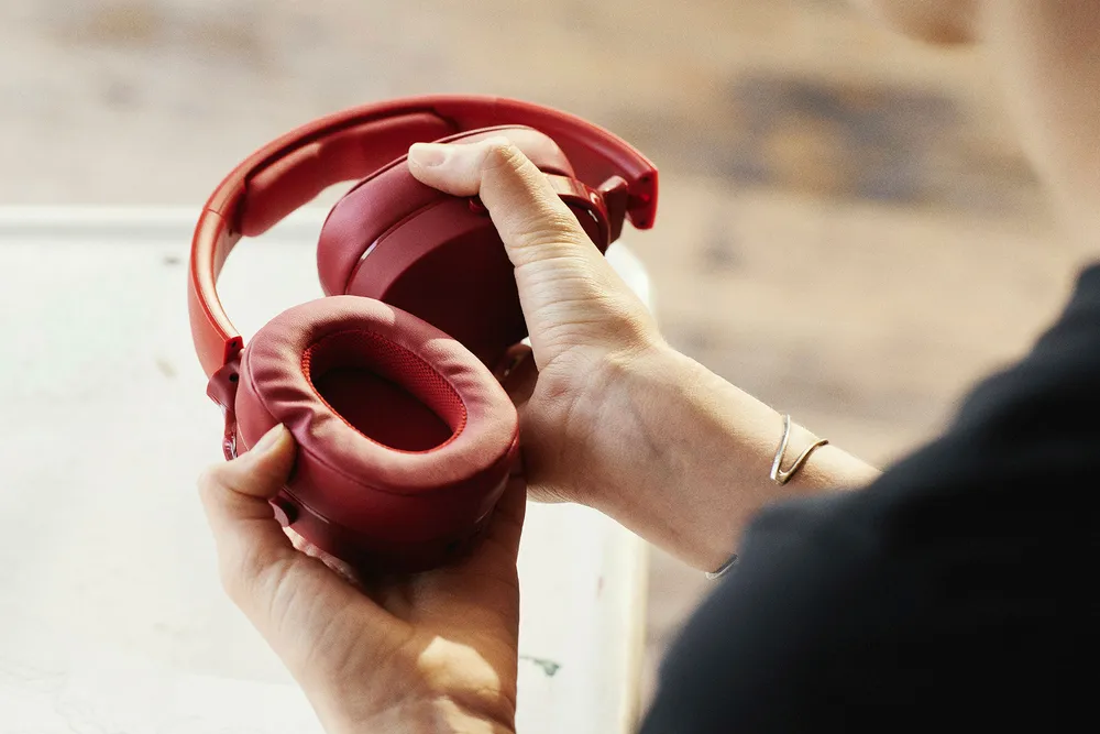 Det er fullt mulig å finne rimelige hodetelefoner som både høres og ser bra ut. Foto: Skullcandy