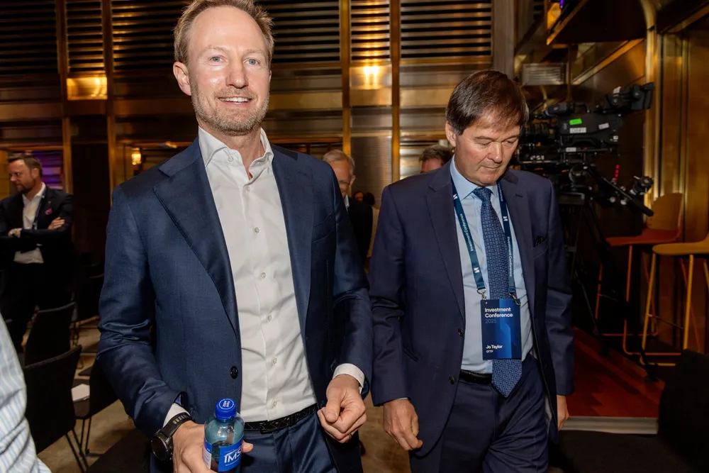 Christian Sinding er toppsjef i oppkjøpsfondet EQT i noen uker til. Han roser Jens Stoltenbergs innsats for Norge, selv om Stoltenberg måtte si fra seg et verv i EQT.