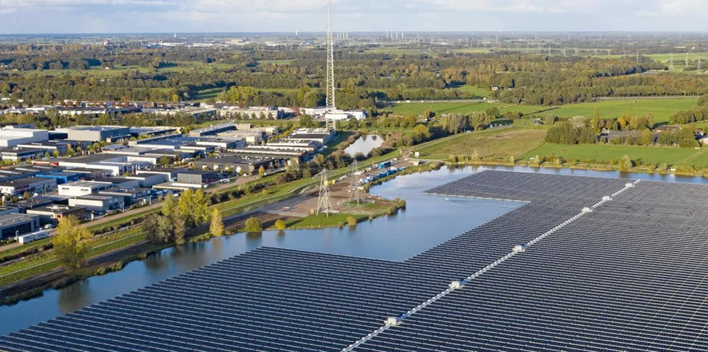 . Sekdoorn floating PV BayWa.