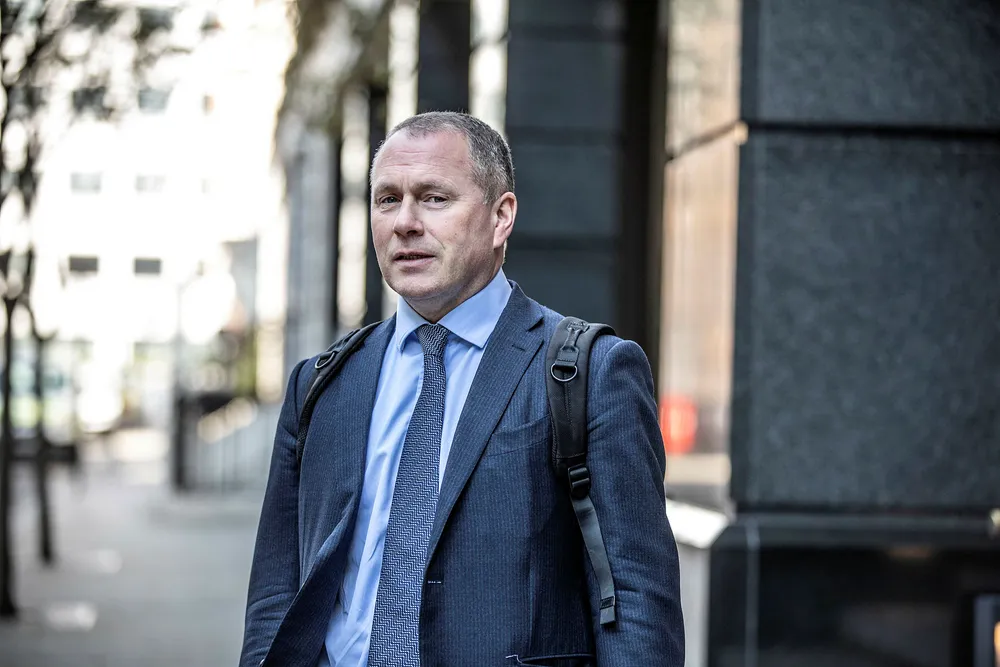 Nicolai Tangen gir bokstavelig talt fra seg milliarder av kroner for å bli statsansatt i Norge. Da er man motivert for å bli sjef for Oljefondet.