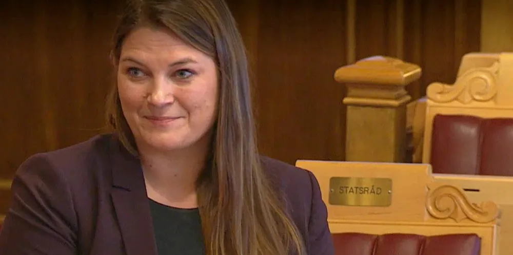 – Jeg håper den politikken vi legger frem for kysten vil være såpass god at det vil være brei tilslutning til den, fortalte fiskeri- og havminister Cecilie Myrseth i Stortinget onsdag.