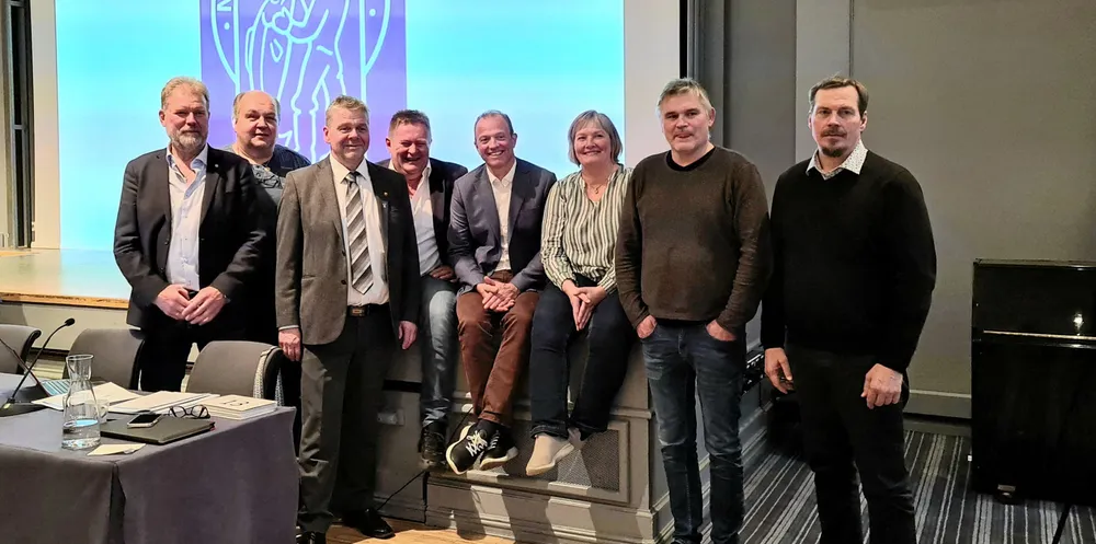Styret i Fiskarlaget Nord fikk fornyet tillit av årsmøtet. Fra venstre: Bjarni Sigurdsson, Tommy Nilsen, Roger Hansen, Kurt Ludvigsen, Tomas Sagen, Mari-Ann Johansen, Tore Mosesen og Øyvind Bolle.