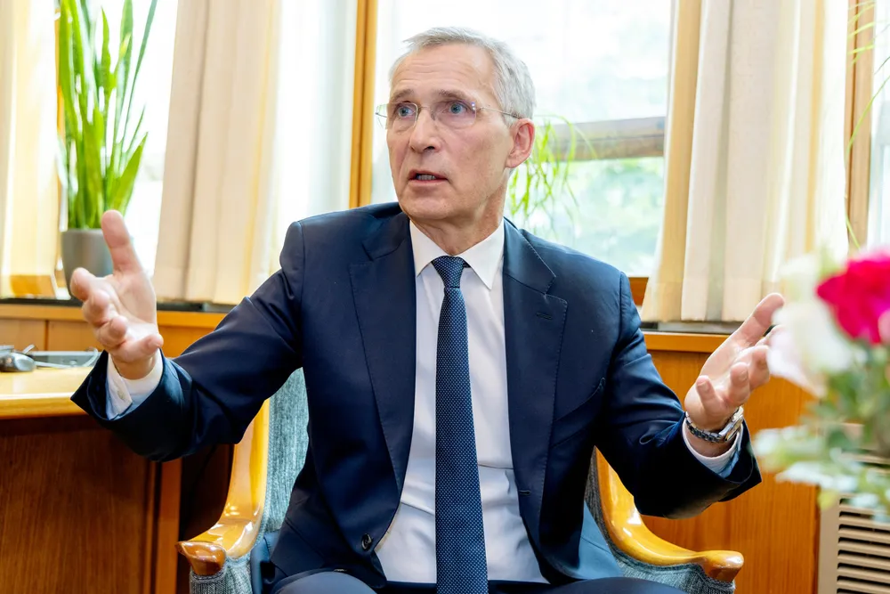 Finansminister Jens Stoltenberg vil få flere unge i arbeid. Han lykkes kanskje bedre med å få seniorene til å jobbe lenger. Nå kan de jobbe til de er 72 år.