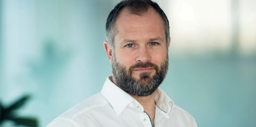 . Sebastian Bringsvaerd.