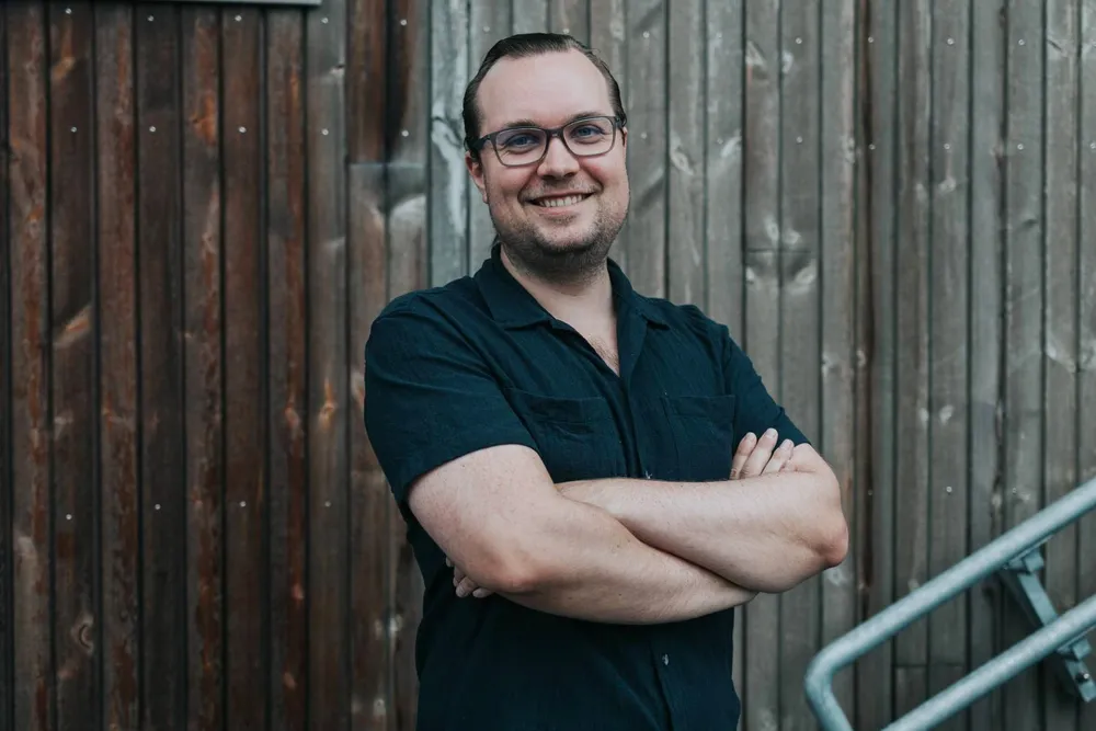 Kryptoinvestor Magnus Vollen har rundt 100 millioner kroner investert i aksjemarkedet.