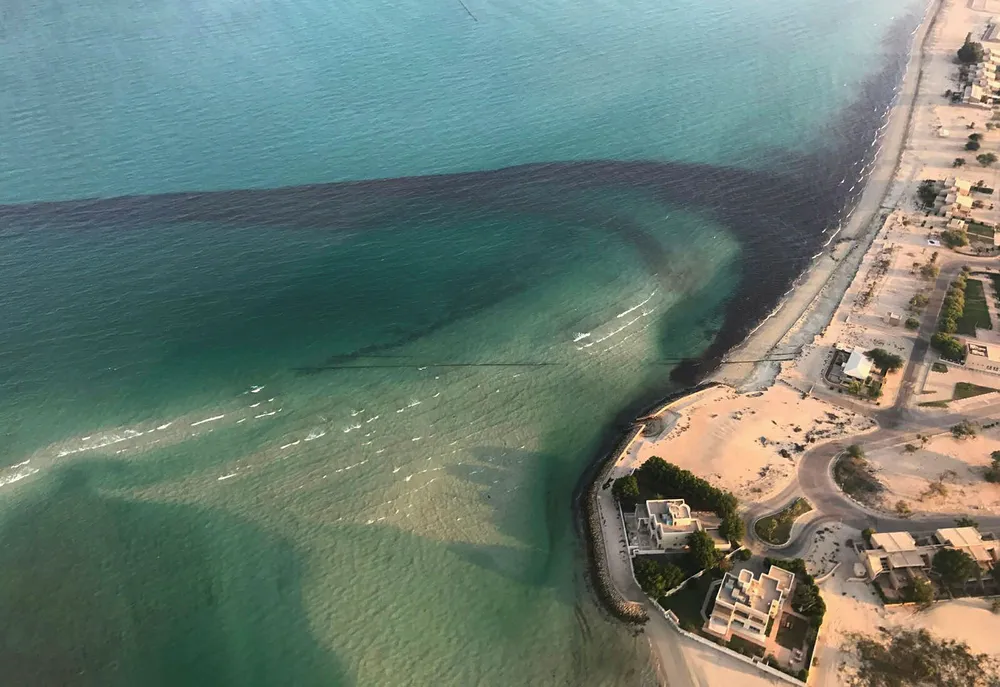 Incident: oil spill near Kuwait's southern Ras al-Zour in Persian Gulf waters