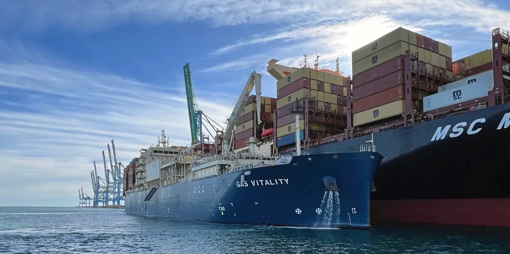 The 18,600-cbm LNG bunker vessel Gas Vitality (built 2021) supplies an MSC container ship.