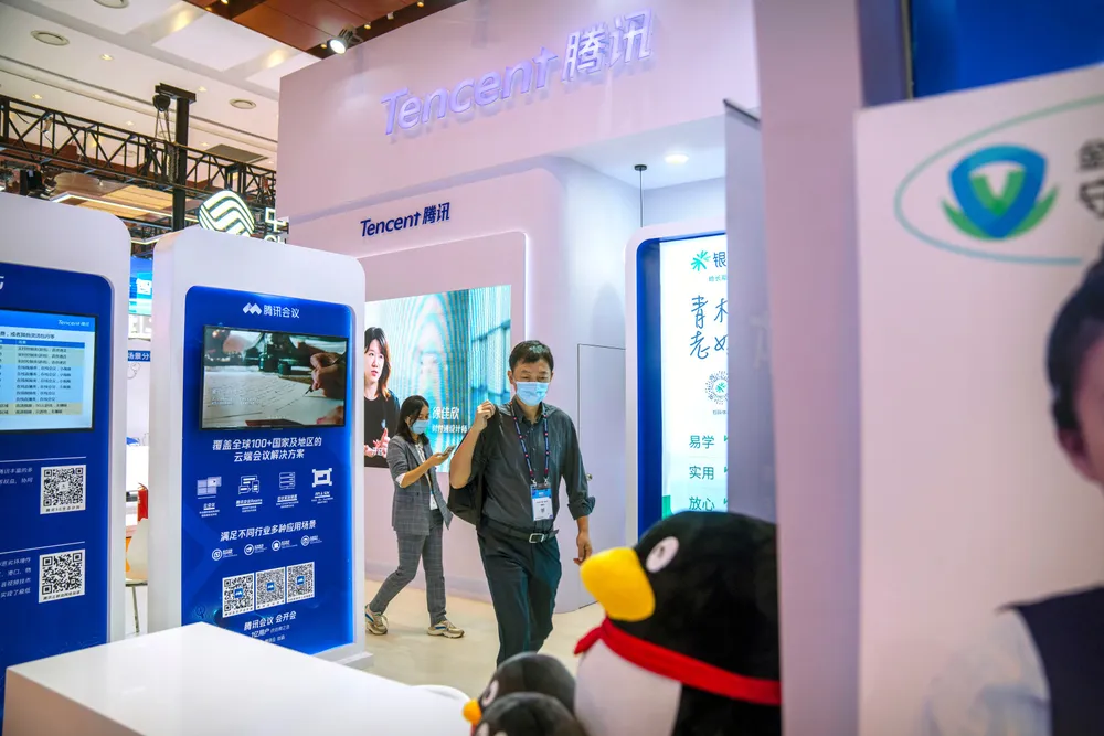 Festen er over for de kinesiskdominerte teknologi- og investeringsselskapene. Verdiene har stupt. Tencent hadde sannsynligvis sin første omsetningsnedgang i siste kvartal.