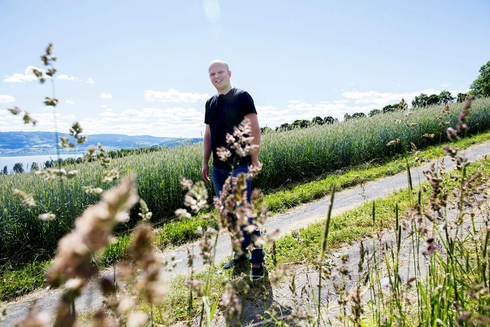 Hvordan kan et lite partis fanesaker bli så dyre for så mange til fordel for så få? Hvorfor er svaret på ethvert politisk tiltak mer skatt fremfor nødvendig omprioritering og effektivisering? Her Sp-leder Trygve Slagsvold Vedum. Foto: Øyvind Elvsborg