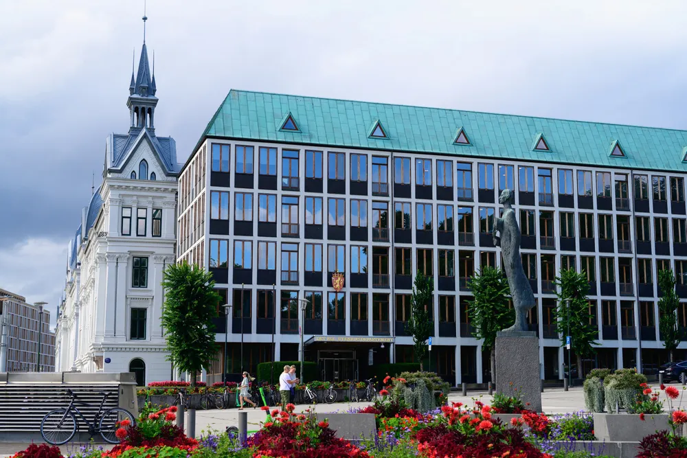 Utenriksdepartementet har ikke bekreftet at delegasjonen på Oslo-besøk representerte regimet i Teheran, skriver Paal Frisvold.