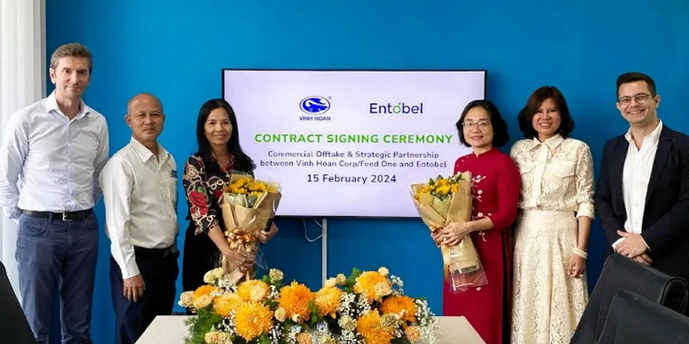 Vinh Hoan and Entobel expanded their strategic partnership this month. From left to right: Vincent Verhoestraete, Vo Phu Duc, Nguyen Thị Kim Phuong, Nguyen Ngo Vi Tam, Lam Mau Diep, Gaetan Crielaard.