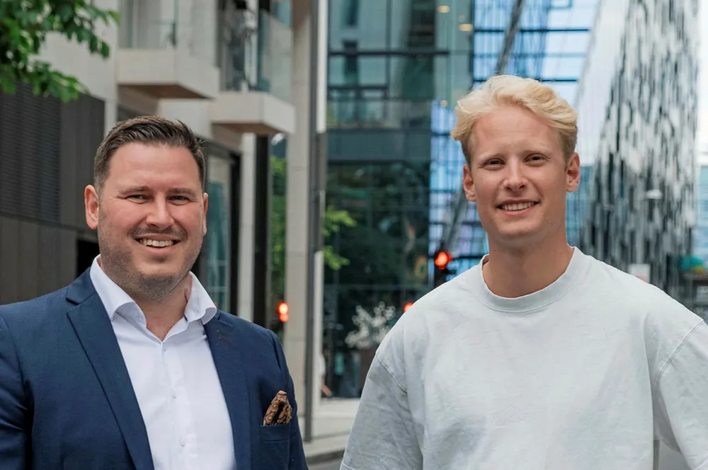 Skandia Greenpower kjøper Motkraft. Tommie Rudi og Bjørn Spieler.