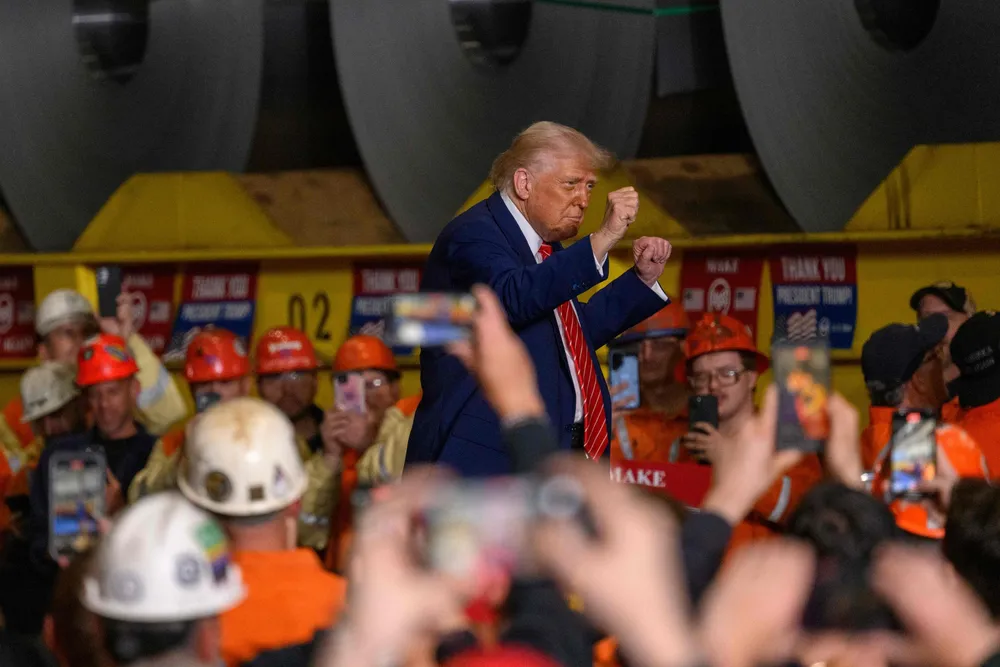 President Donald Trump på noe som kunne minne om et nytt valgkamparrangement på U.S. Steel-fabrikkene i Pennsylvania.