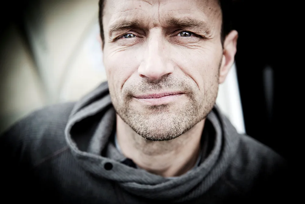 MDGs talsperson Arild Hermstad sier regjeringen er besatt av å bygge flerfelts motorveier.