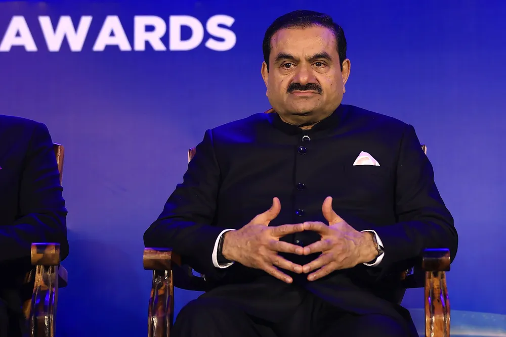 Gautam Adani, Asias nest rikeste, etterforskes for mulig brudd på Iran-sanksjoner – midt i en pågående korrupsjonstiltale i USA.