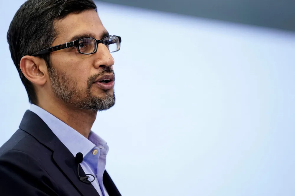 Alphabet-sjef Sundar Pichai la tirsdag frem selskapets andrekvartalstall. Her fra en konferanse i Brussel.