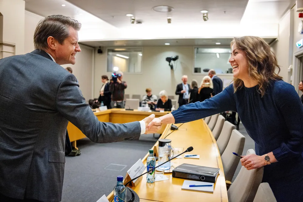 Tonje Brenna (Ap) og Peter Christian Frølich (H) under habilitetshøringen i høst.
