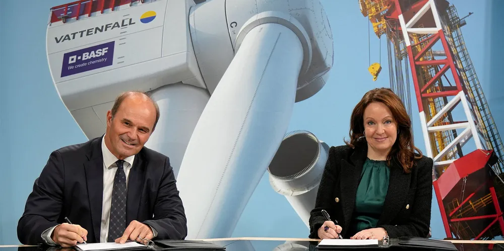 BASF chairman Martin Brudermüller (l) and Vattenfall CEO Anna Borg (r).