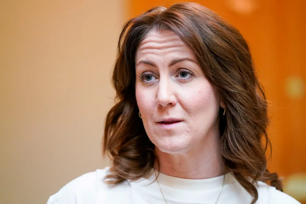 Arbeids- og inkluderingsminister Tonje Brenna (Ap) erkjente fredag morgen at Stortinget burde ha fått mer informasjon fra henne og Kunnskapsdepartementet.