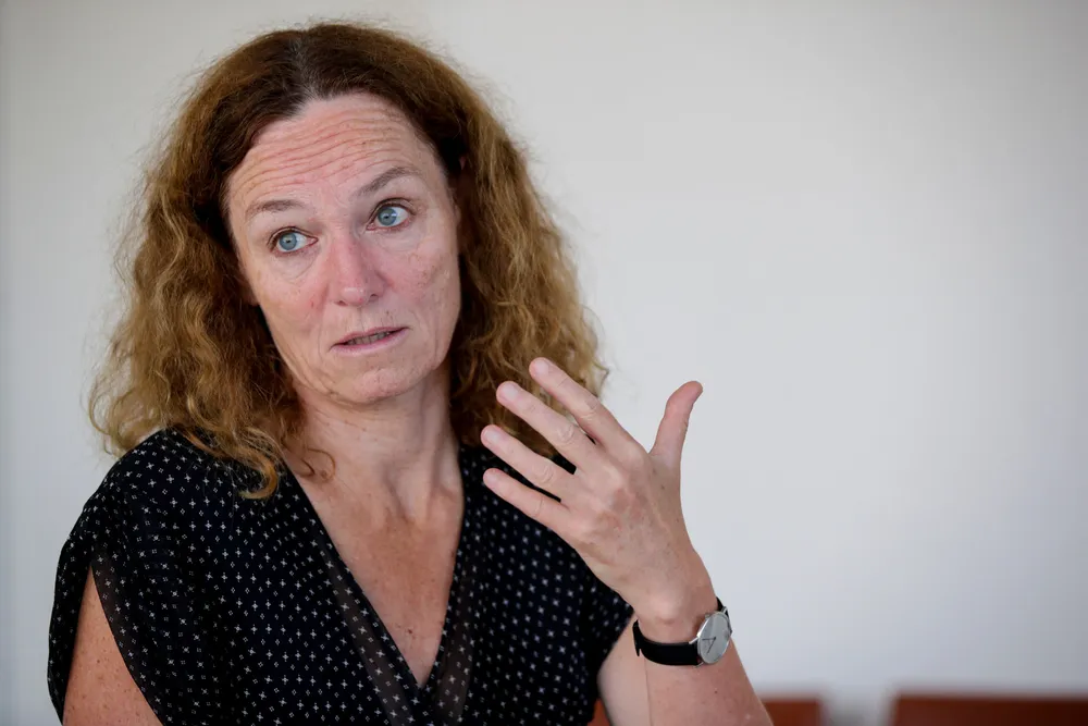 – Det er for tidlig å vurdere hvor godt vaksinasjon beskytter mot smitte med omikronvarianten, men vi regner med fortsatt beskyttelse mot alvorlig sykdom, sier FHI-direktør Camilla Stoltenberg.