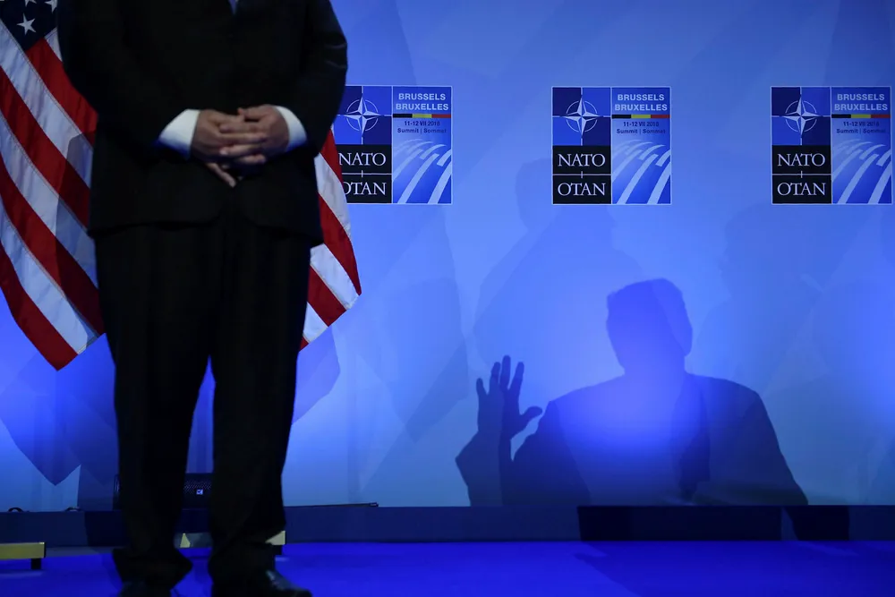 Donald Trump er bøllen i skolegården, men selv pøbelen blir fort en ynkelig skikkelse når han står helt alene, skriver kommentator Kjetil Wiedswang. Foto: Brendan Smialowski/AFP/NTB Scanpix